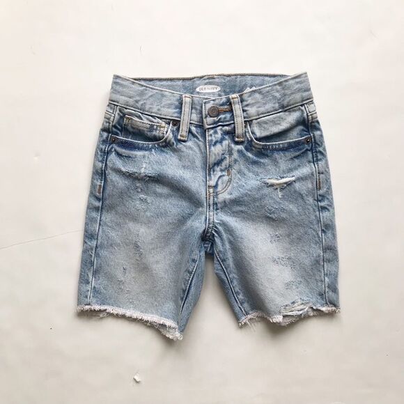 Old Navy light wash distressed denim shorts EUC 6Y - Picture 1 of 5